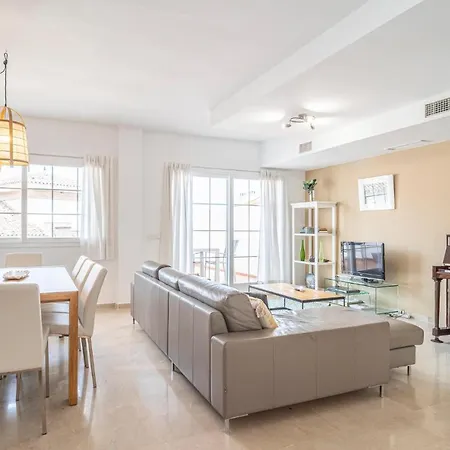 Amazing In With Kitchen Holiday home