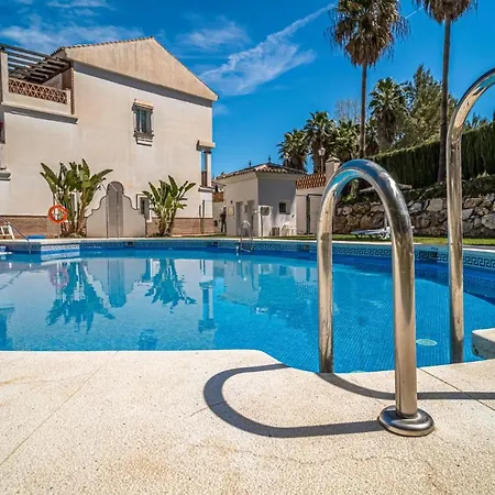 Amazing In With Kitchen Holiday home