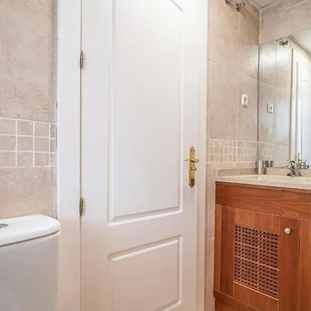 Amazing In With Kitchen Holiday home